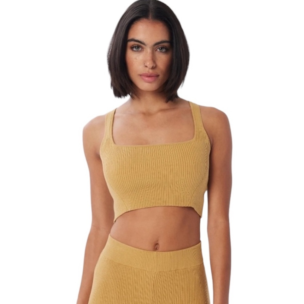 Lita by Ciara True Rib Crop Top in Fiery Red Size XXL